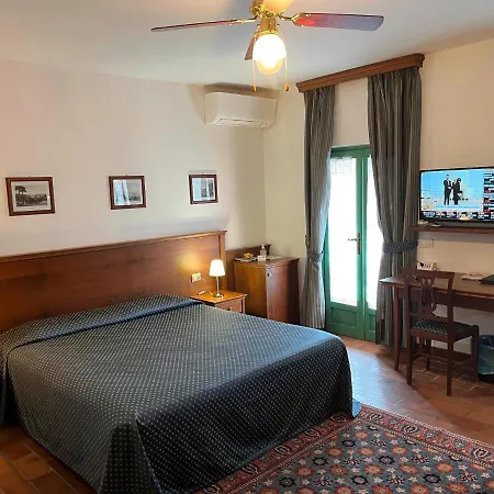 Casa Violetta Landhaus Agrate Conturbia