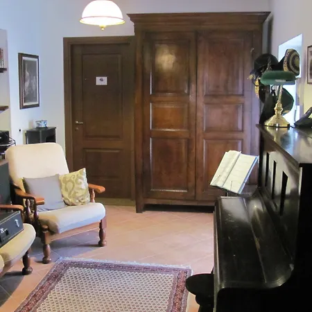 Casa Violetta Kır Evi Agrate Conturbia