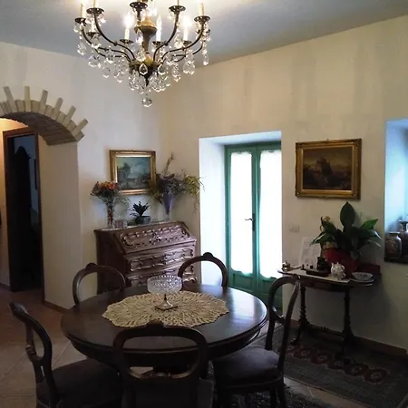 Casa Violetta Kır Evi