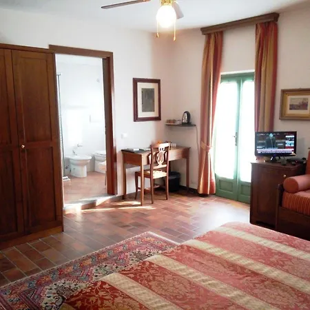 Casa Violetta Kır Evi Agrate Conturbia